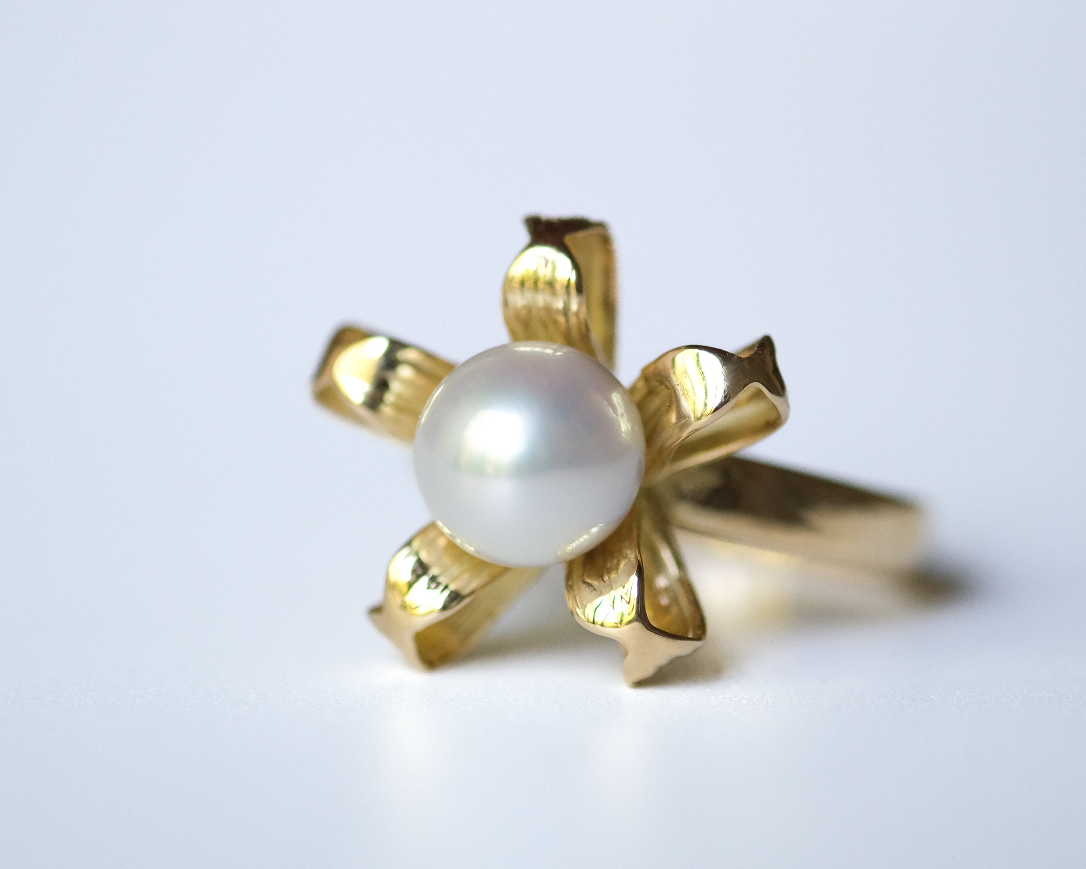 Bold Floral Pearl Ring With Textured Petals